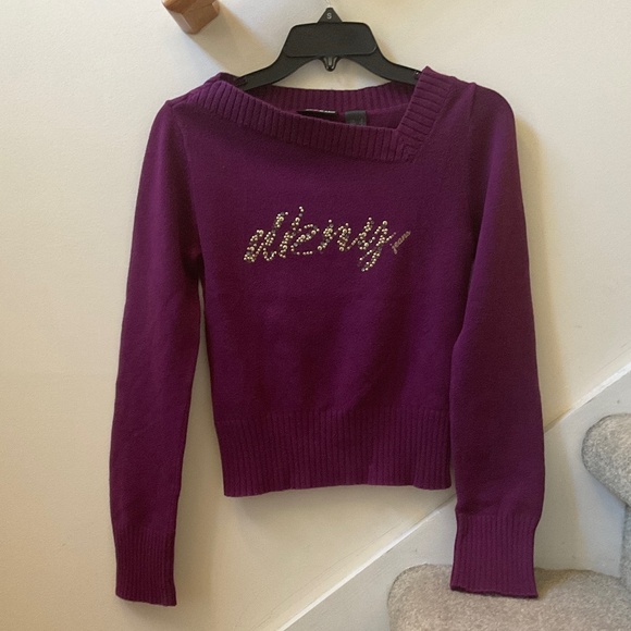 Size Small, bust up to 30” inches, dkny sweater bejeweled or embellishments - Picture 5 of 8